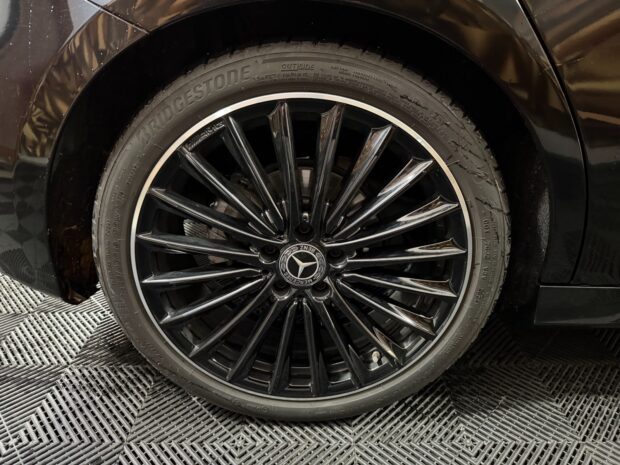 MERCEDES CLASSE A 200 d 8G-DCT AMG Line complet