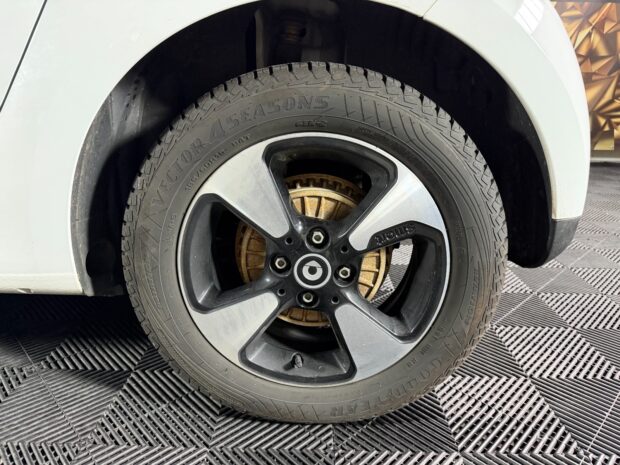 SMART FORFOUR EQ 82 ch Prime complet