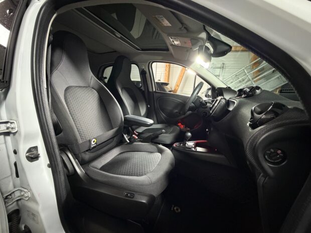 SMART FORFOUR EQ 82 ch Prime complet