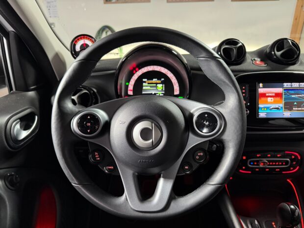 SMART FORFOUR EQ 82 ch Prime complet