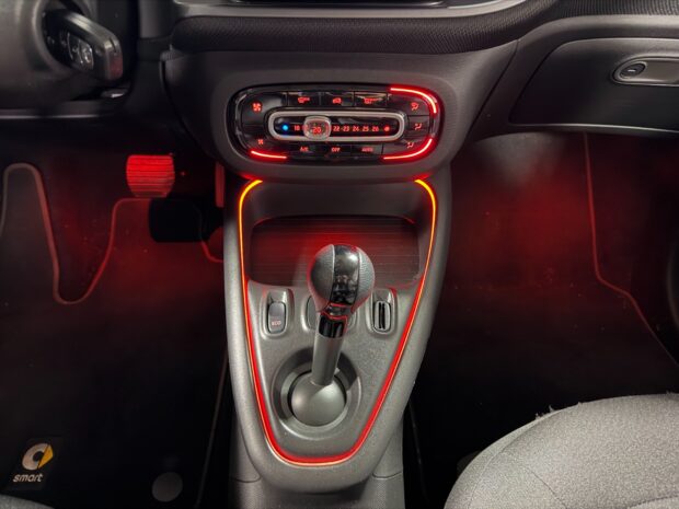 SMART FORFOUR EQ 82 ch Prime complet