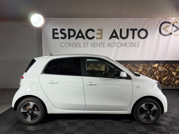 SMART FORFOUR EQ 82 ch Prime complet