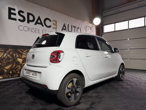 SMART FORFOUR EQ 82 ch Prime complet