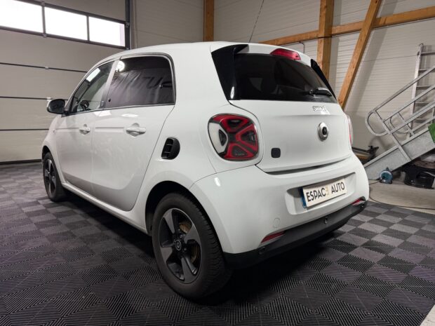 SMART FORFOUR EQ 82 ch Prime complet