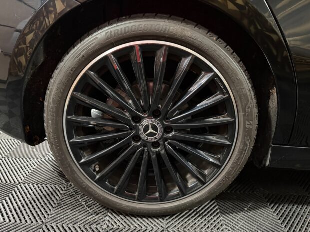 MERCEDES CLASSE A 200 d 8G-DCT AMG Line complet