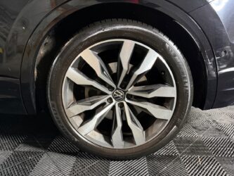 VOLKSWAGEN TOUAREG 3.0 TSI eHybrid 462 ch Tiptronic 8 4Motion R complet