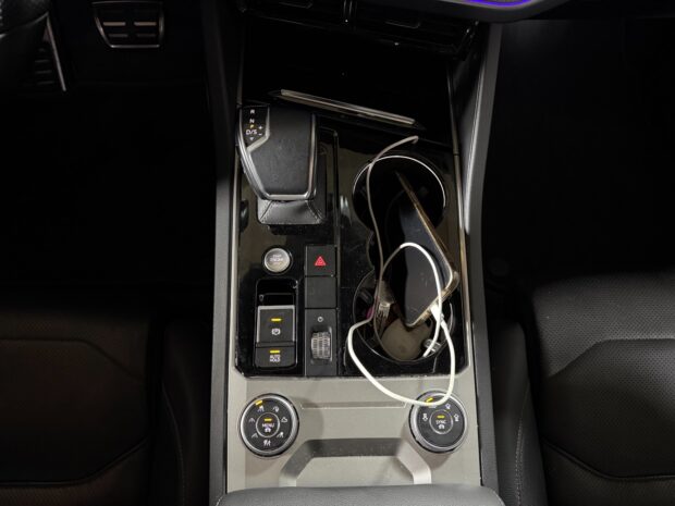 VOLKSWAGEN TOUAREG 3.0 TSI eHybrid 462 ch Tiptronic 8 4Motion R complet