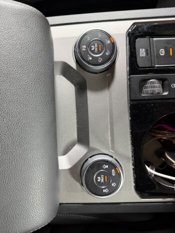 VOLKSWAGEN TOUAREG 3.0 TSI eHybrid 462 ch Tiptronic 8 4Motion R complet