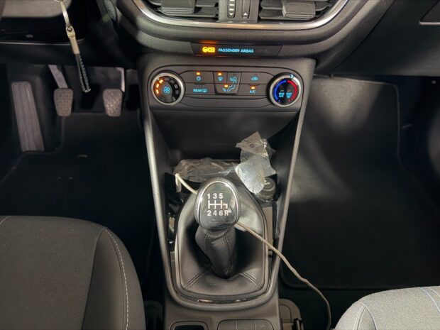 FORD FIESTA 1.0 EcoBoost 100 ch S&S BVM6 Cool & Connect complet