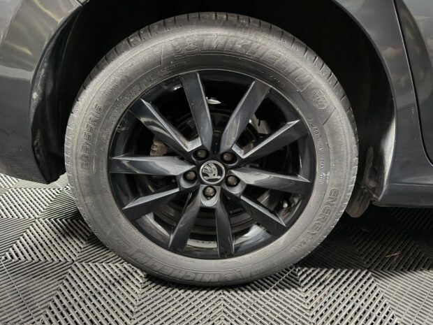 SKODA SCALA 1.0 TSI 95 ch BVM5 Ambition complet