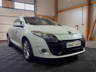 RENAULT MEGANE III COUPE dCi 110 FAP eco2 complet