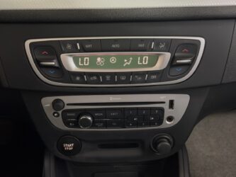 RENAULT MEGANE III COUPE dCi 110 FAP eco2 complet