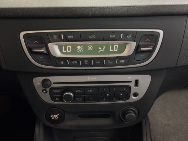 RENAULT MEGANE III COUPE dCi 110 FAP eco2 complet
