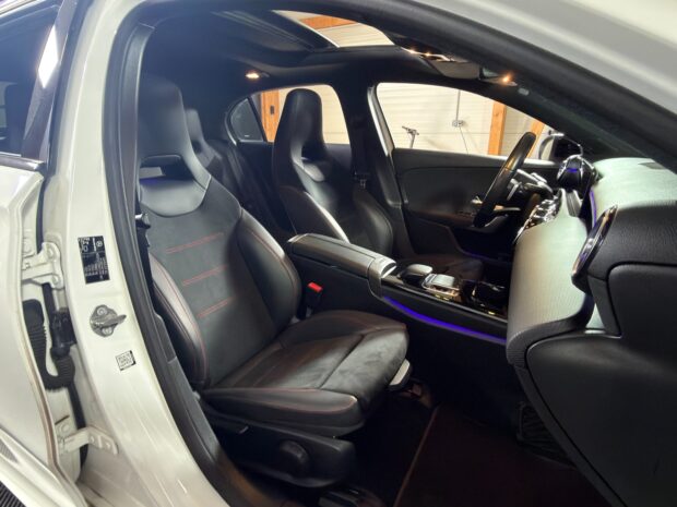 MERCEDES CLASSE A 180 7G-DCT AMG Line complet