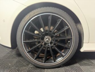 MERCEDES CLASSE A 180 7G-DCT AMG Line complet