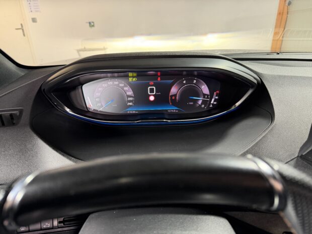 PEUGEOT 3008 BlueHDi 130ch S&S BVM6 GT complet