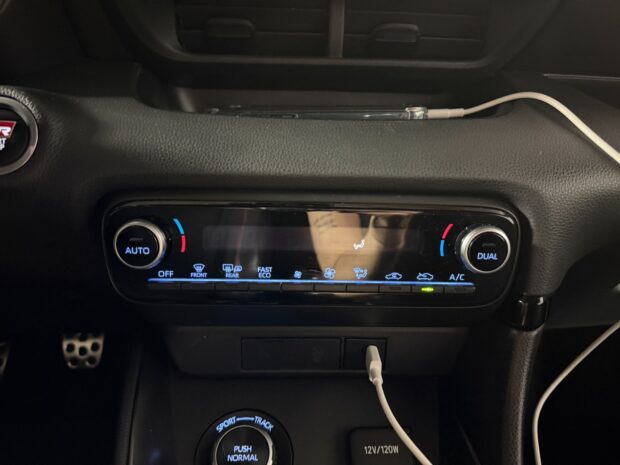 TOYOTA YARIS GR 261 Pack Track / Garantie 12 Mois Tous Risques complet