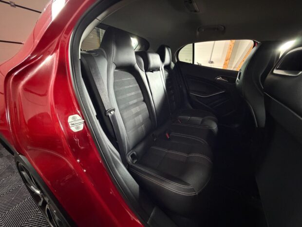 MERCEDES GLA 200 d 7-G DCT 4-Matic Sensation complet