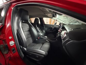 MERCEDES GLA 200 d 7-G DCT 4-Matic Sensation complet