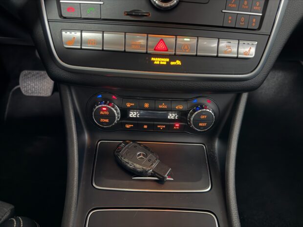 MERCEDES GLA 200 d 7-G DCT 4-Matic Sensation complet