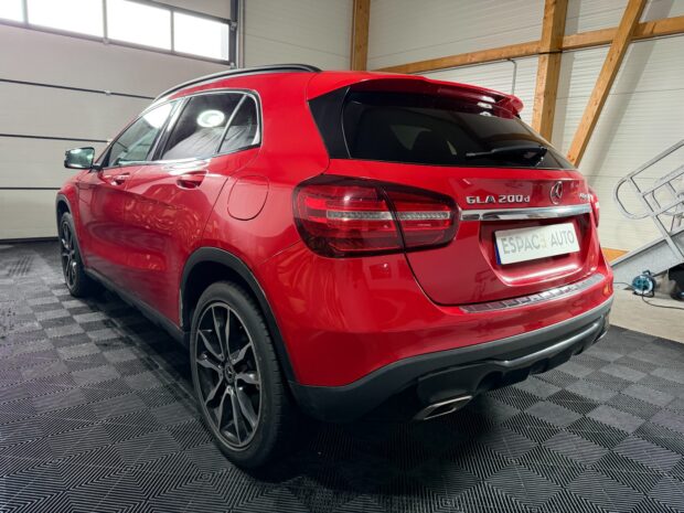 MERCEDES GLA 200 d 7-G DCT 4-Matic Sensation complet