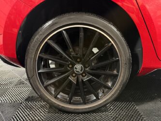 SKODA FABIA 1.0 TSI 95 ch BVM5 Monte-Carlo complet