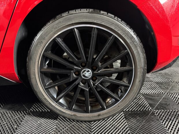 SKODA FABIA 1.0 TSI 95 ch BVM5 Monte-Carlo complet