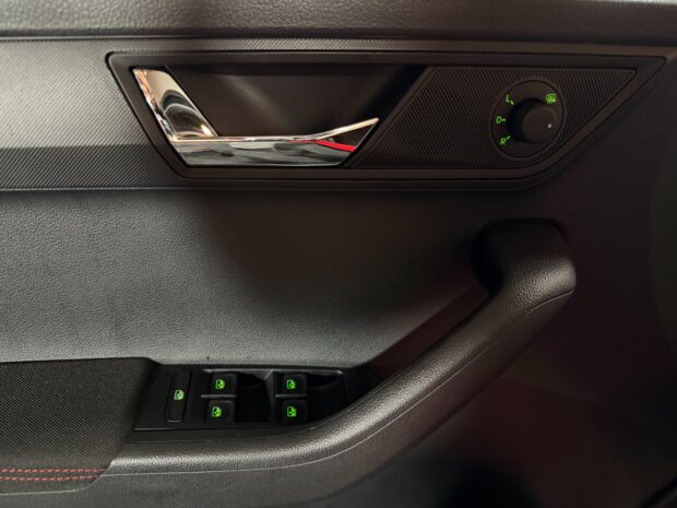 SKODA FABIA 1.0 TSI 95 ch BVM5 Monte-Carlo complet