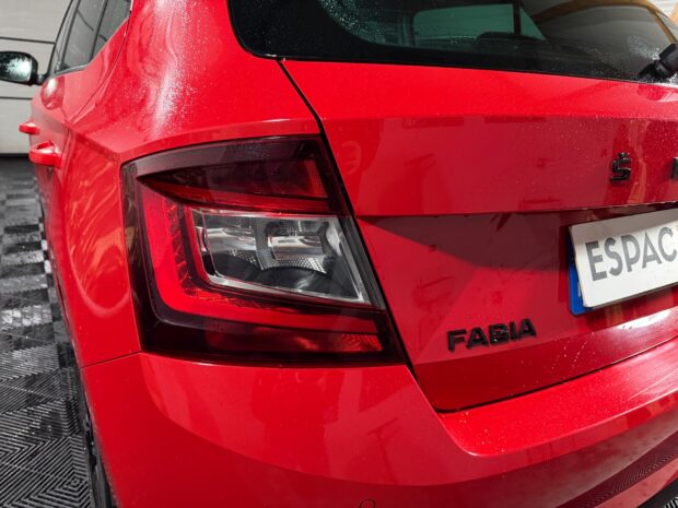 SKODA FABIA 1.0 TSI 95 ch BVM5 Monte-Carlo complet