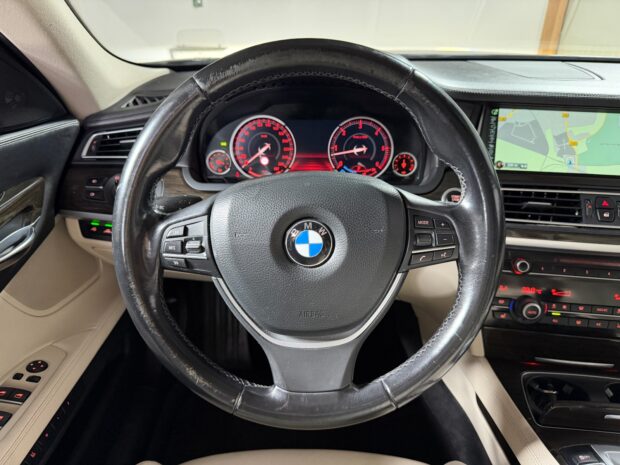 BMW SERIE 7 F01 LCI/F02 LCI 730d xDrive Exclusive A complet