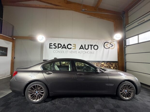BMW SERIE 7 F01 LCI/F02 LCI 730d xDrive Exclusive A complet