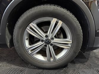 VOLKSWAGEN TIGUAN BUSINESS 2.0 TDI 150 Confortline Business complet