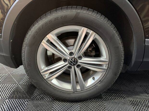 VOLKSWAGEN TIGUAN BUSINESS 2.0 TDI 150 Confortline Business complet