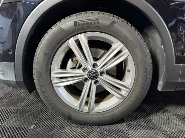 VOLKSWAGEN TIGUAN BUSINESS 2.0 TDI 150 Confortline Business complet