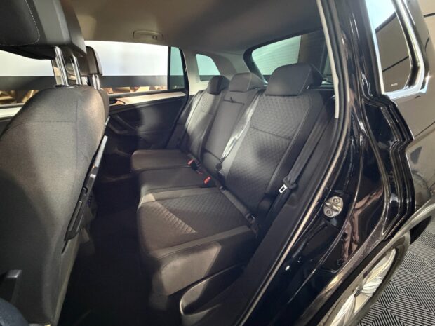 VOLKSWAGEN TIGUAN BUSINESS 2.0 TDI 150 Confortline Business complet