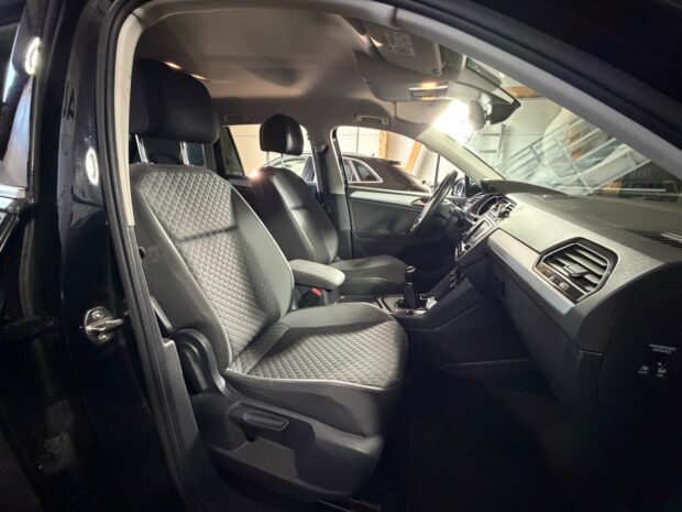 VOLKSWAGEN TIGUAN BUSINESS 2.0 TDI 150 Confortline Business complet