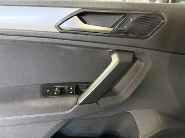 VOLKSWAGEN TIGUAN BUSINESS 2.0 TDI 150 Confortline Business complet