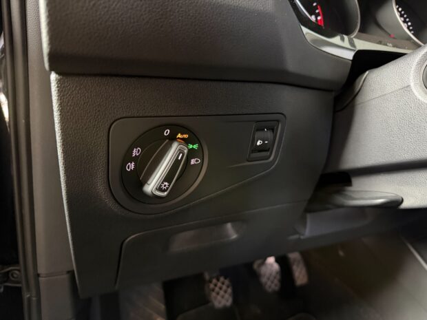 VOLKSWAGEN TIGUAN BUSINESS 2.0 TDI 150 Confortline Business complet