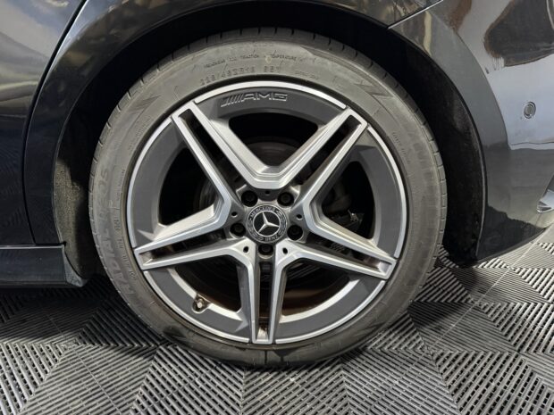 MERCEDES CLASSE A 200 d 8G-DCT AMG Line complet
