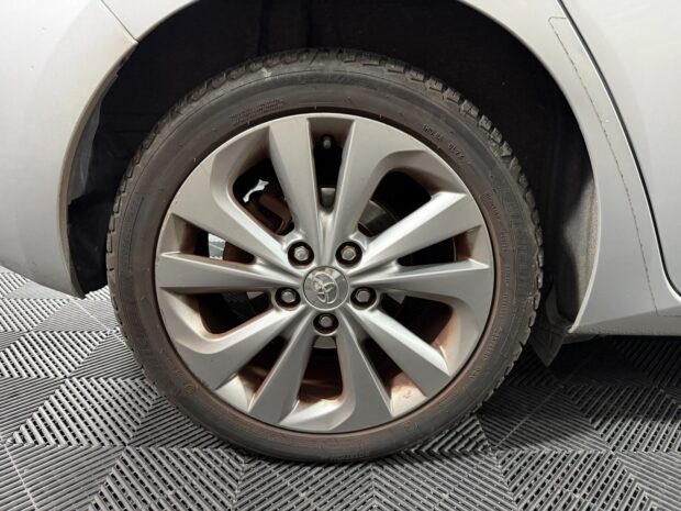 TOYOTA AURIS Hybride 136h Style complet