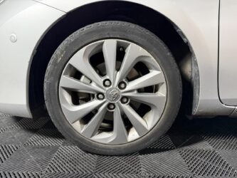 TOYOTA AURIS Hybride 136h Style complet