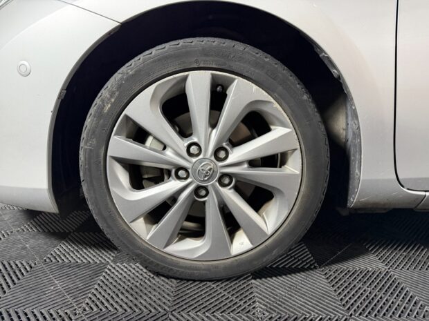 TOYOTA AURIS Hybride 136h Style complet