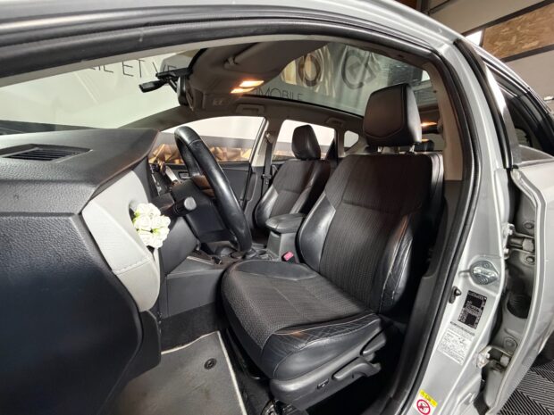 TOYOTA AURIS Hybride 136h Style complet