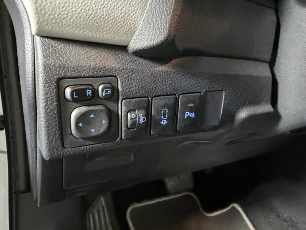 TOYOTA AURIS Hybride 136h Style complet
