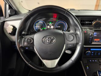 TOYOTA AURIS Hybride 136h Style complet