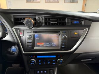 TOYOTA AURIS Hybride 136h Style complet