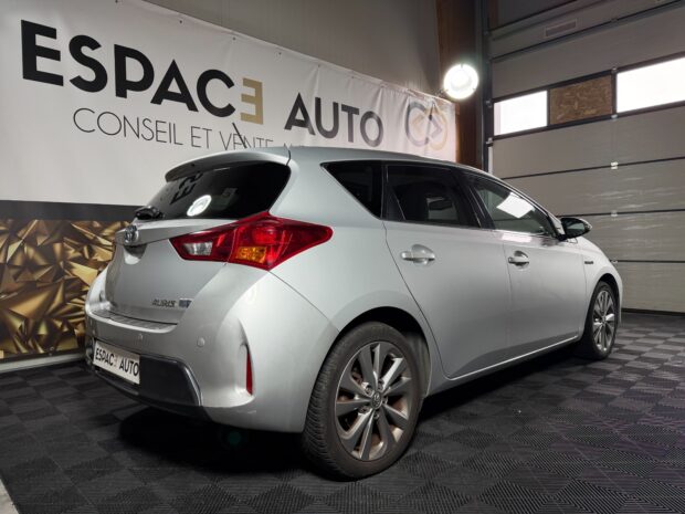 TOYOTA AURIS Hybride 136h Style complet