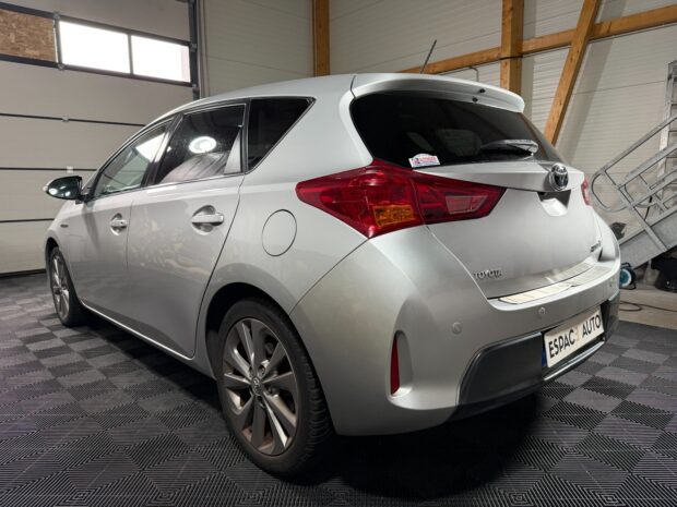 TOYOTA AURIS Hybride 136h Style complet