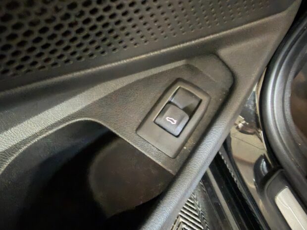 BMW SERIE 3 TOURING G21 320d 190 ch BVA8 Edition Sport complet