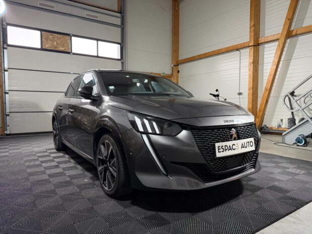 PEUGEOT 208 BlueHDi 100 S&S BVM6 GT complet